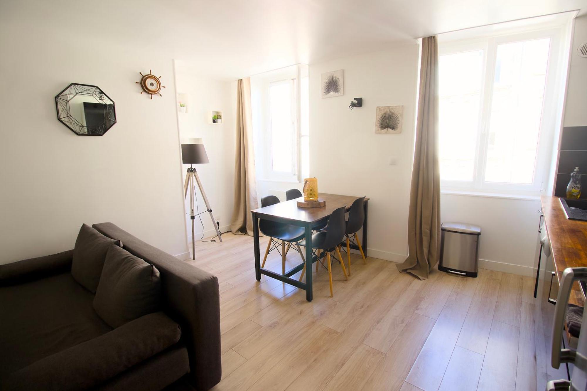Triplex Lumineux A Cherbourg, Hyper Centre, 2 Pas Du Port & Vie Nocturne, Intendance Luxury Host 외부 사진
