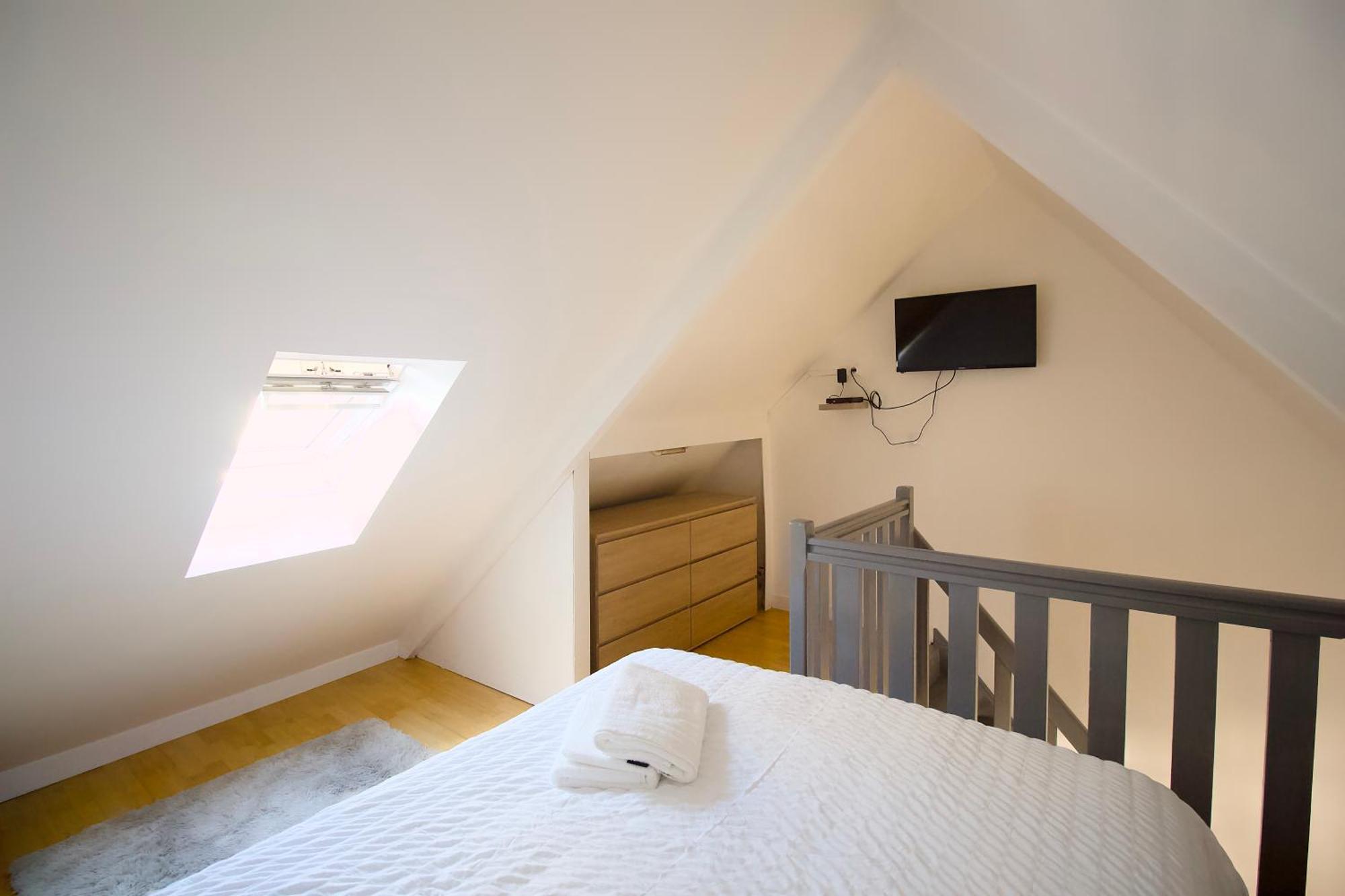 Triplex Lumineux A Cherbourg, Hyper Centre, 2 Pas Du Port & Vie Nocturne, Intendance Luxury Host 외부 사진