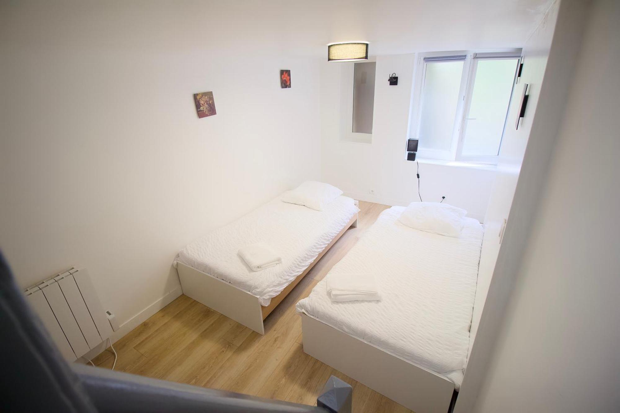Triplex Lumineux A Cherbourg, Hyper Centre, 2 Pas Du Port & Vie Nocturne, Intendance Luxury Host 외부 사진