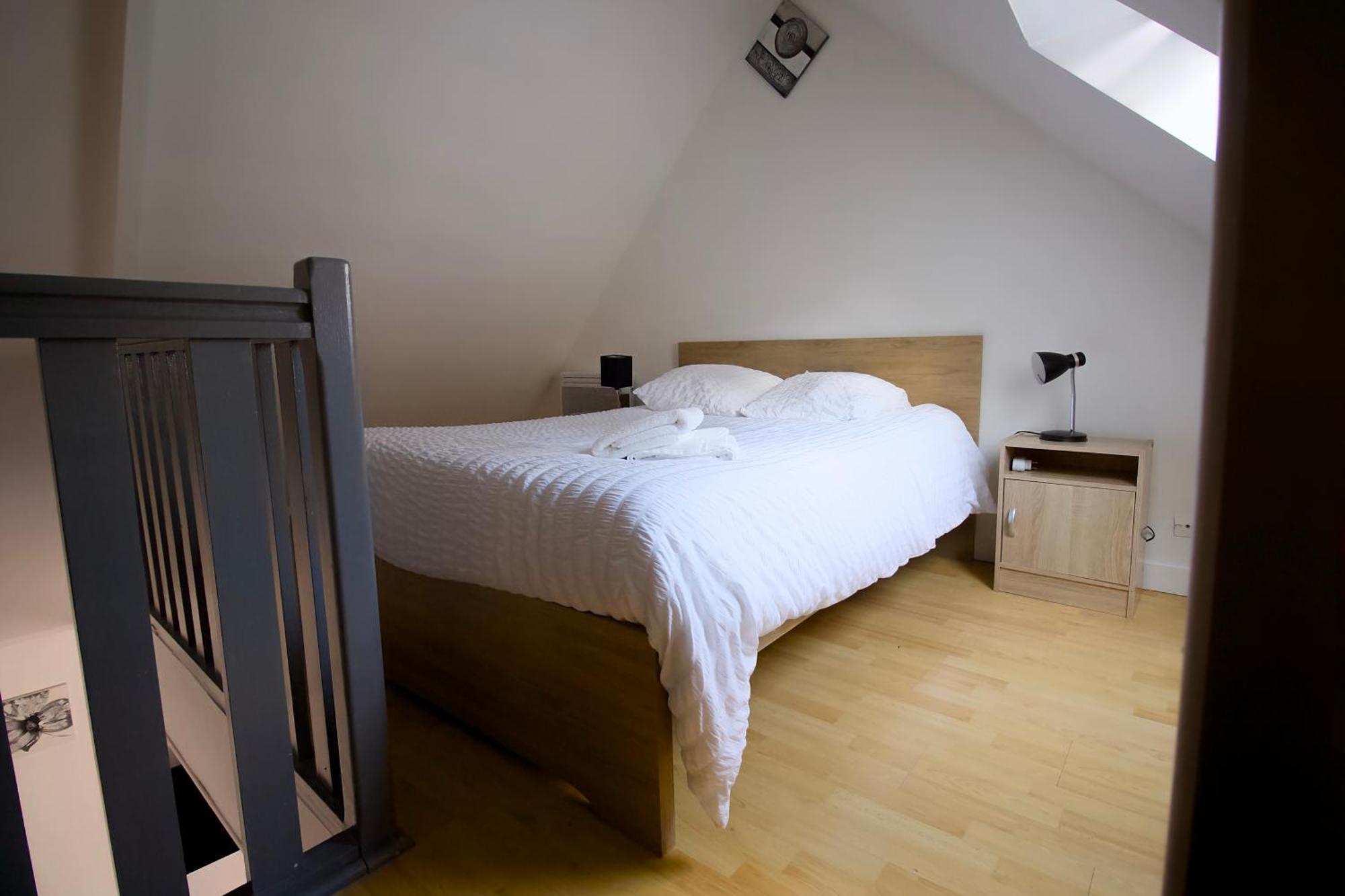 Triplex Lumineux A Cherbourg, Hyper Centre, 2 Pas Du Port & Vie Nocturne, Intendance Luxury Host 외부 사진